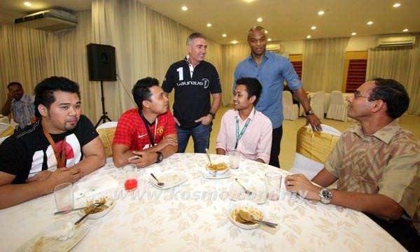 Majlis Makan Malam bersama Bekas Pemain Manchester United, Quinton Fortune dan Bekas Pelumba MotoGP, Mick Doohan di Restoran Puteri Damansara